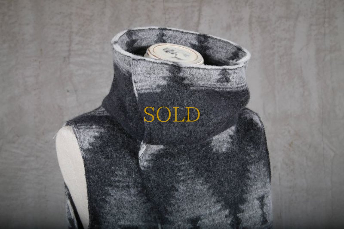 画像7: incarnation / インカネーション / 31772-2200 WOOL 90% PA 10% WIDE NECK LONG VEST LINED (7)