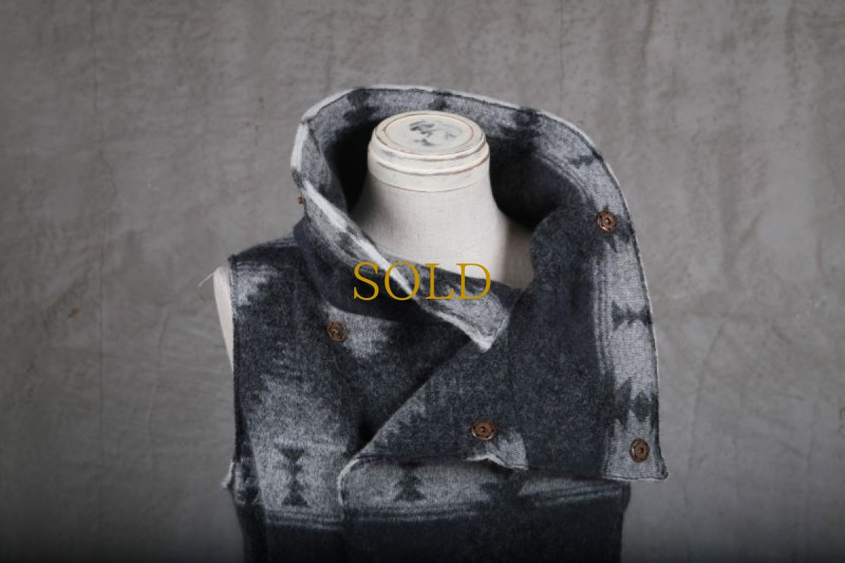 画像3: incarnation / インカネーション / 31772-2200 WOOL 90% PA 10% WIDE NECK LONG VEST LINED (3)