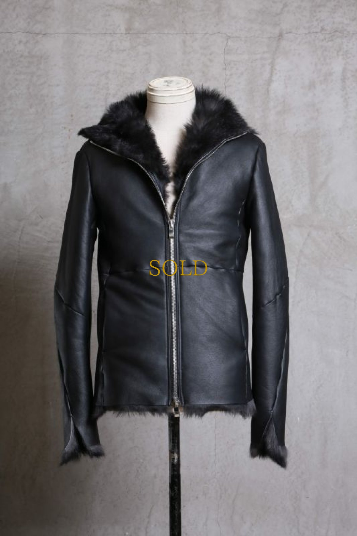 画像2: incarnation / インカネーション /  31791-4690 SHEEP SHEARLING HIGH NECK ZIP BLOUSON SPIRAL ARM (2)