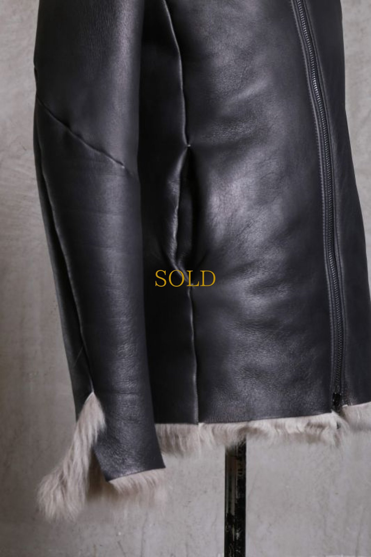 画像10: incarnation / インカネーション /  31591-41130 SHEEP SHEALING CARVED ZIP SPIRAL ARM BLOUSON (10)