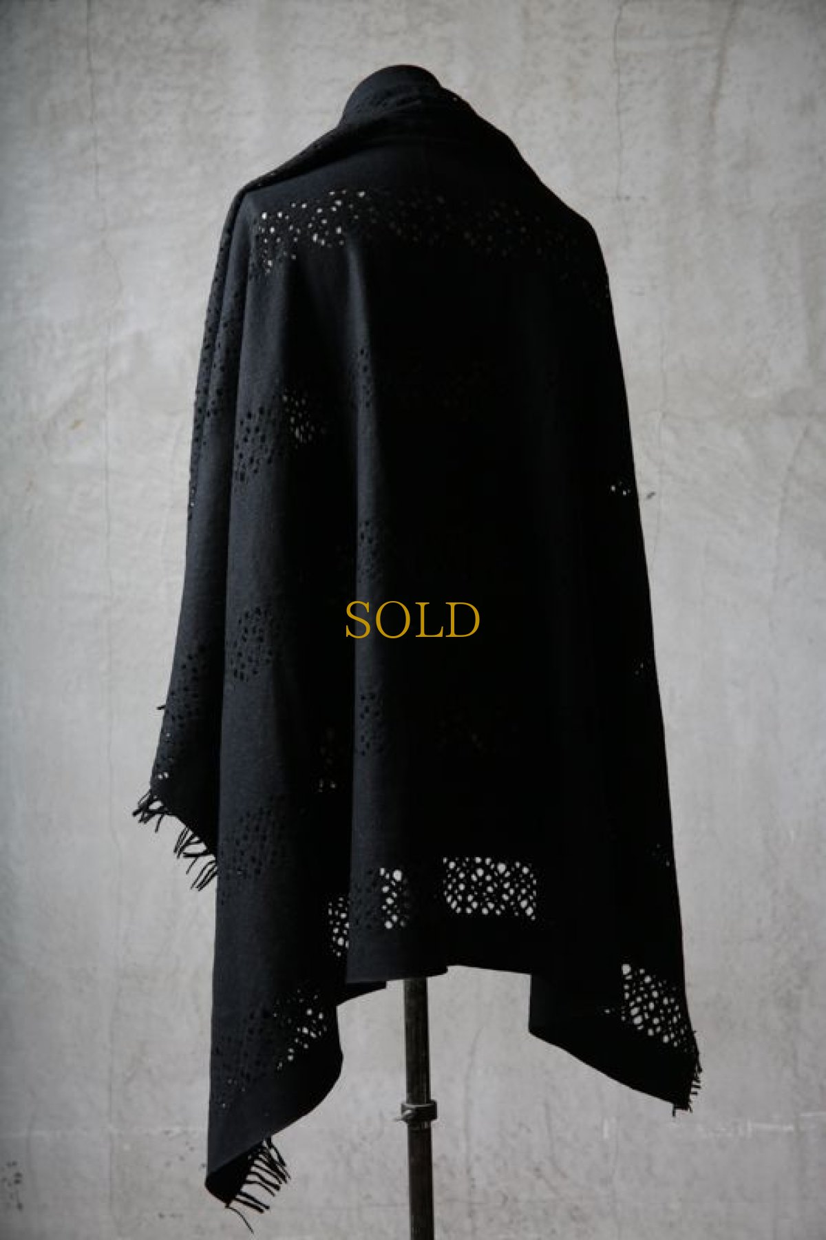 画像7: Thee OLD CIRCUS '' 1973 '' / 0402 / Cover up moon / Italian fabric Wool blend knit cape (7)