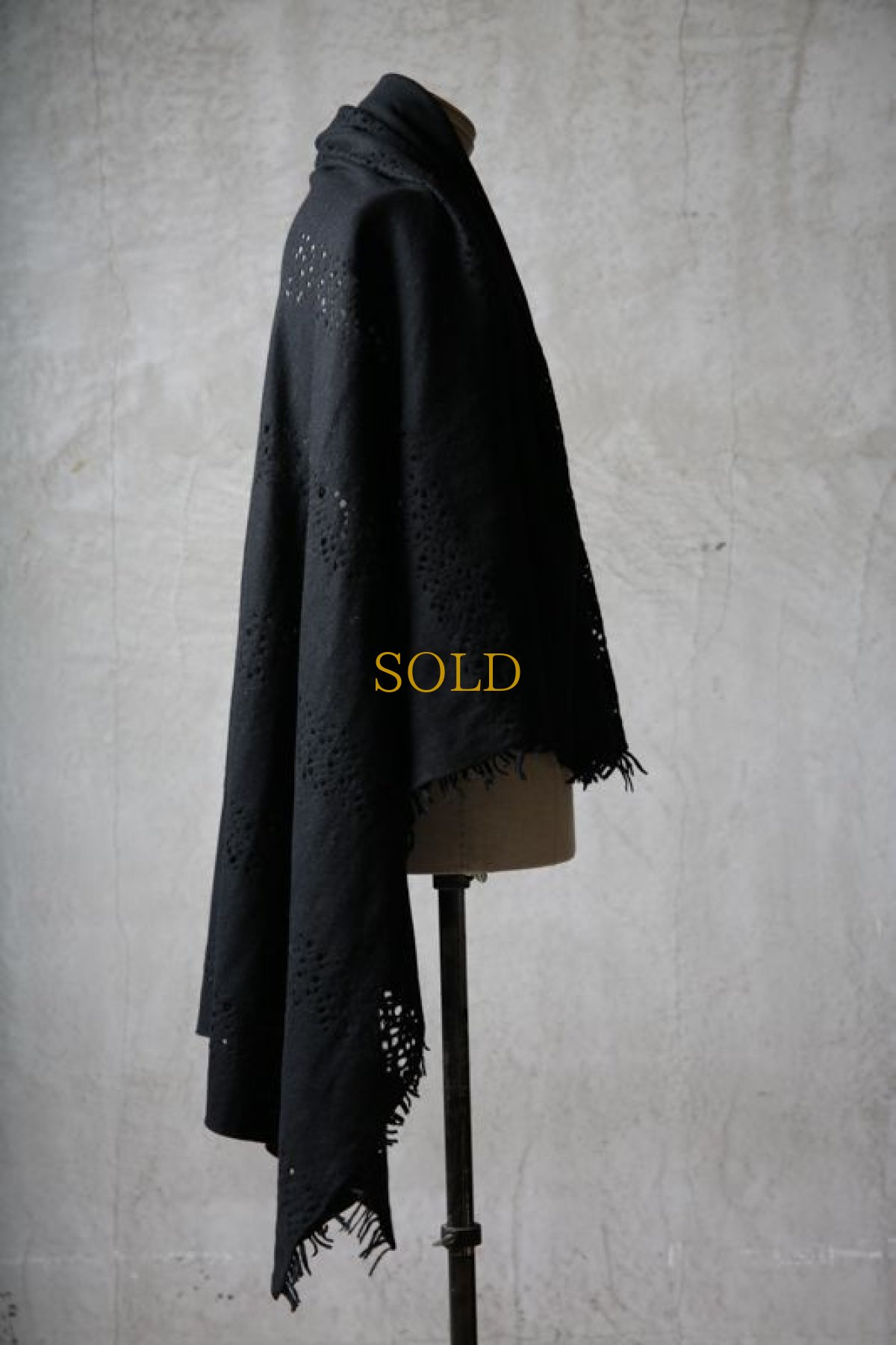 画像5: Thee OLD CIRCUS '' 1973 '' / 0402 / Cover up moon / Italian fabric Wool blend knit cape (5)