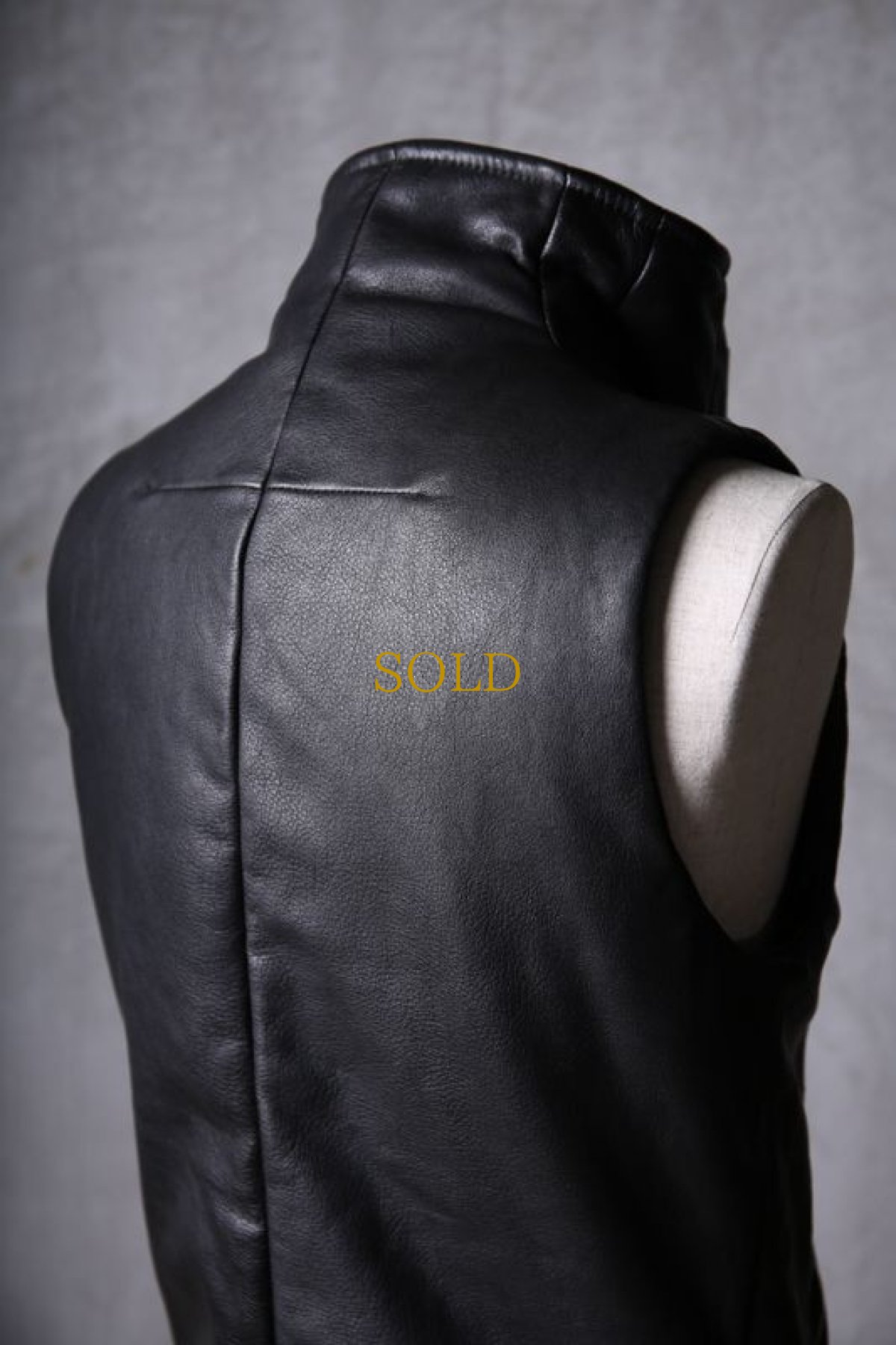 画像19: Thee OLD CIRCUS - 9  - / 9-9305 / '' Light carriers '' / メメント・カウレザー 120g ファイバーダウン入りWフロントベスト (19)