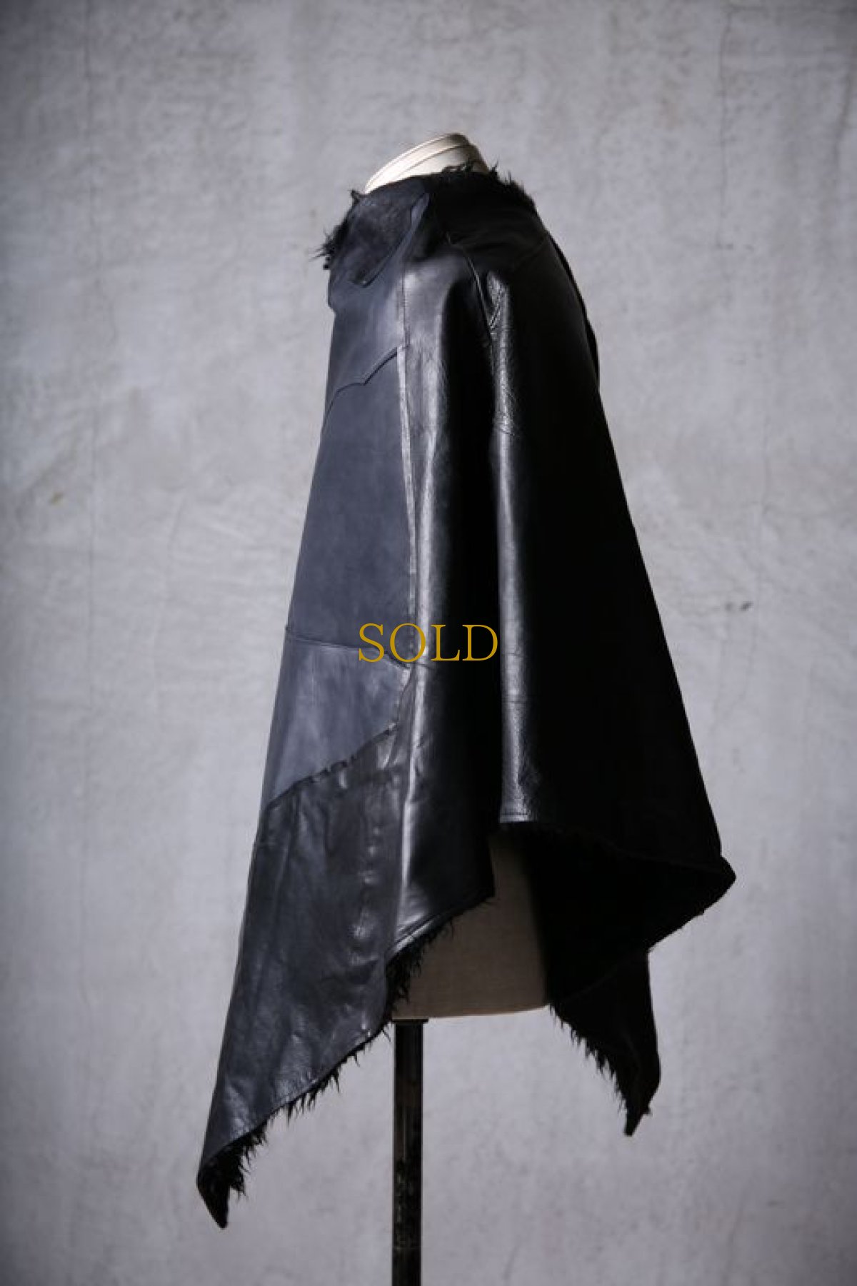 画像4: Thee OLD CIRCUS - 9  - / 9-9121 / '' Leave Shadow '' / ミックスパッチワークレザー ビックケープ / ライニングロングファー (4)
