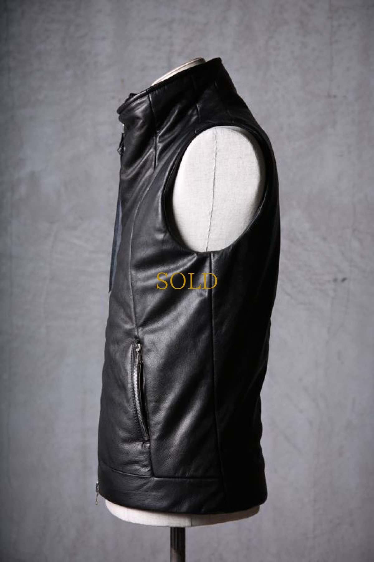 画像4: Thee OLD CIRCUS - 9  - / 9-9305 / '' Light carriers '' / メメント・カウレザー 120g ファイバーダウン入りWフロントベスト (4)