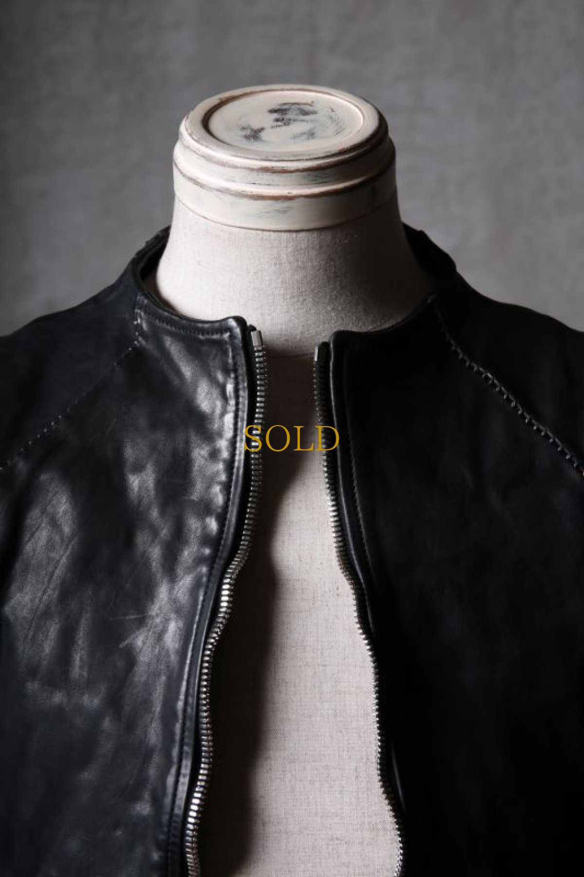 画像11: incarnation / インカネーション / 12211-41477 / HORSE LEATHER NO COLLAR  ZIP/F MOTO DARTS SHOULDER LINED  (11)