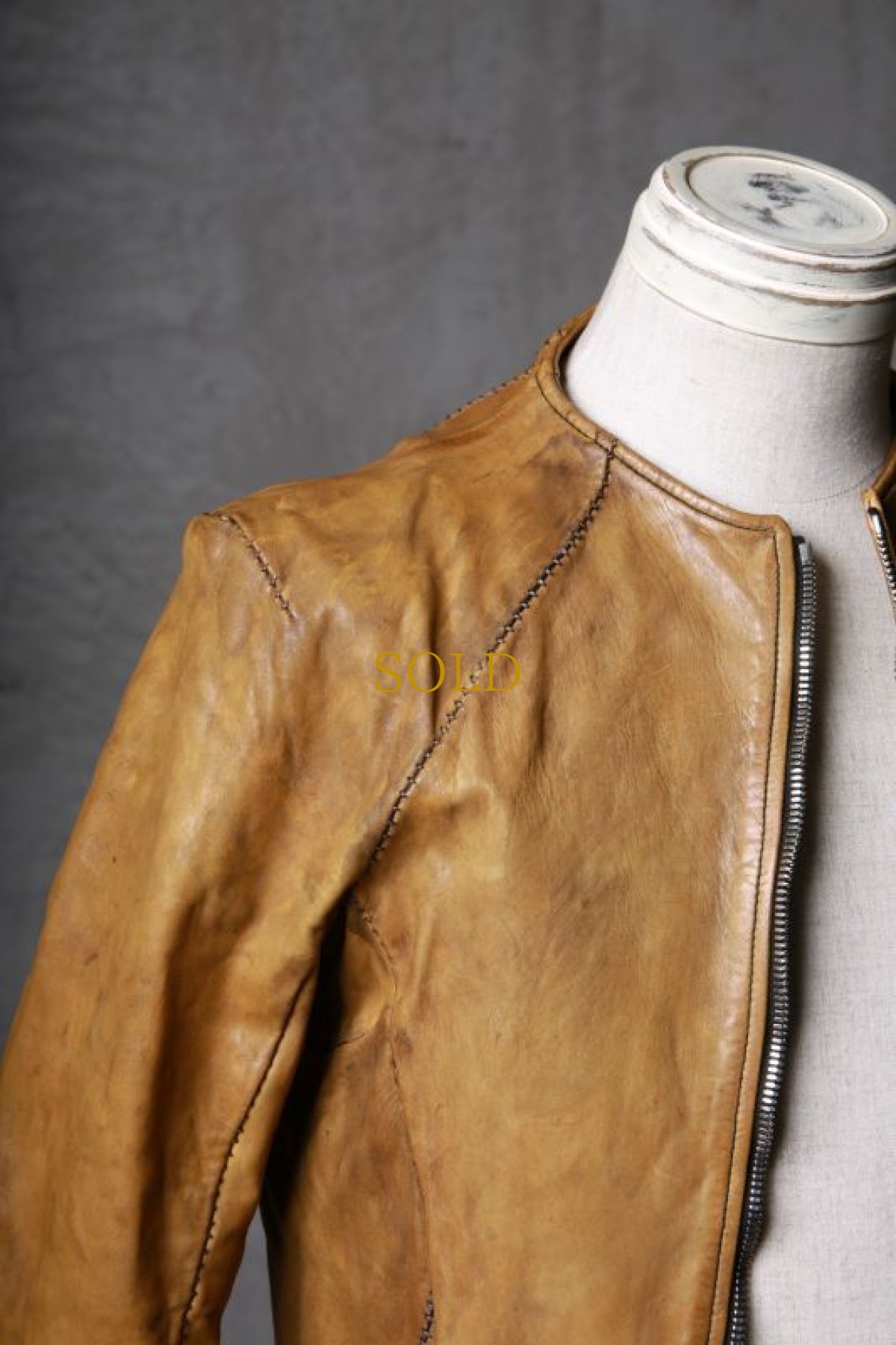 画像14: incarnation / インカネーション / 12211-41477 / HORSE LEATHER NO COLLAR  ZIP/F MOTO DARTS SHOULDER LINED  (14)