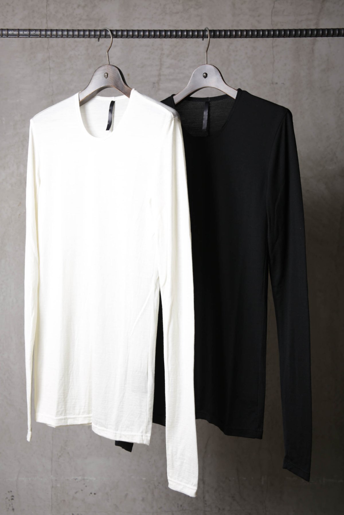 画像1: Thee Old CIRCUS / K002-1002 / SP120 by skin wool 2/72 / Horizontal U NECK LONG SLEEVE (1)