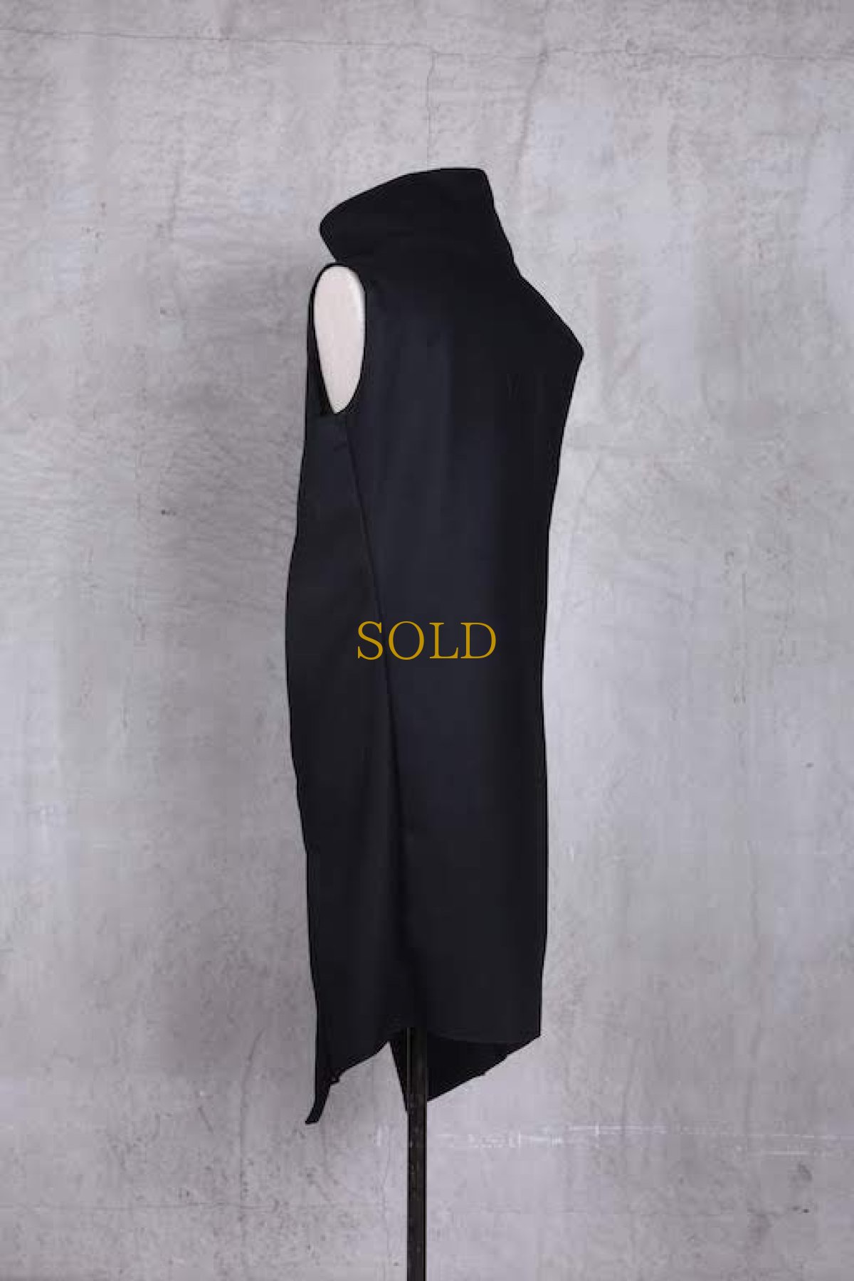 画像4: incarnation / インカネーション /  31972-2200  WOOL 100 % WIDE NECK LONG VEST LINED (4)